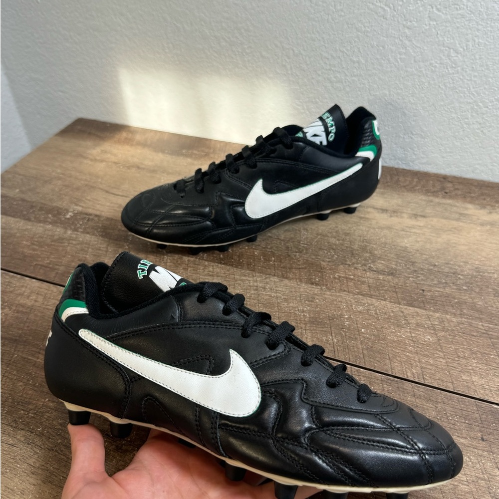 Nike Eurostrike M‎ Vintage Football boots soccer Ronaldo r9 New Size 9
